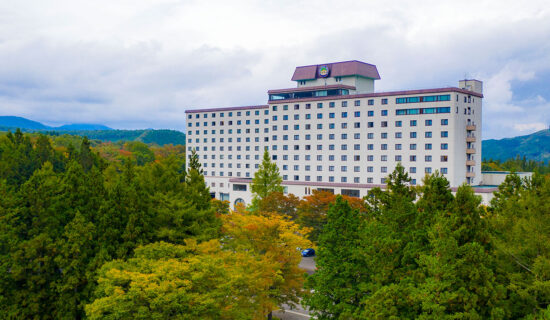 包罗万象度假村住宿之旅