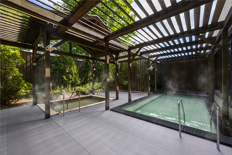 Wood deck-style hot spring open-air bath "Toogattaonsen Fudo no Yu"