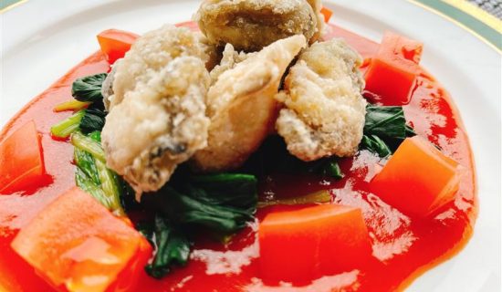 Chili sauce of oysters from Minamisanriku with your favorite sake