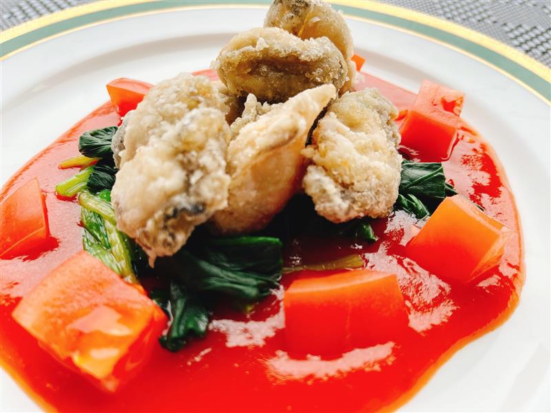 Chili sauce of oysters from Minamisanriku with your favorite sake